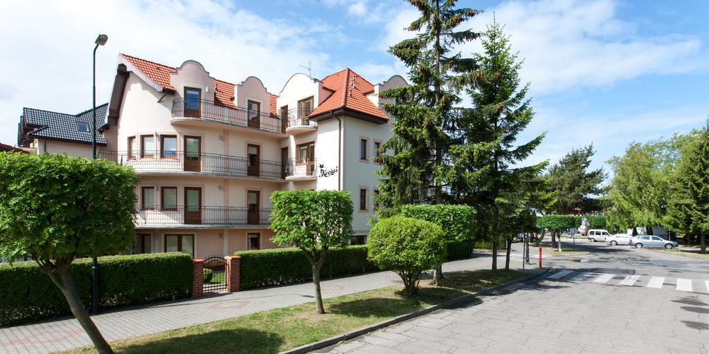 Pensjonat Kocius Rewal Extérieur photo